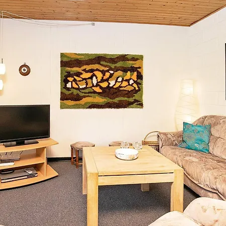 6 Person In Spottrup-by Traum