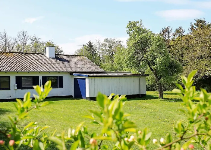 6 Person In Spottrup-by Traum